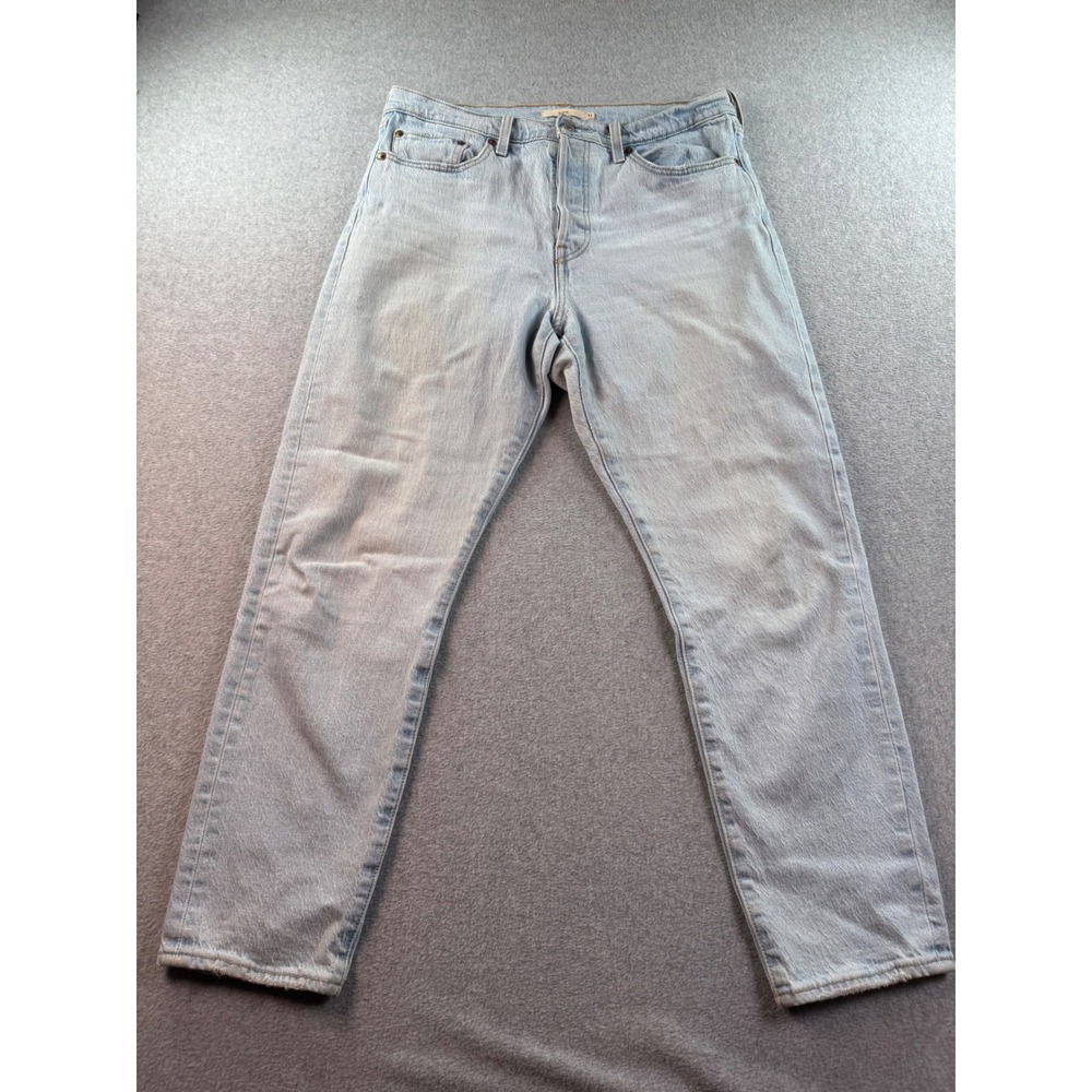 Levis Premium Wedgie Straight Jeans Light Wash Blue Denim Size 31 Womens